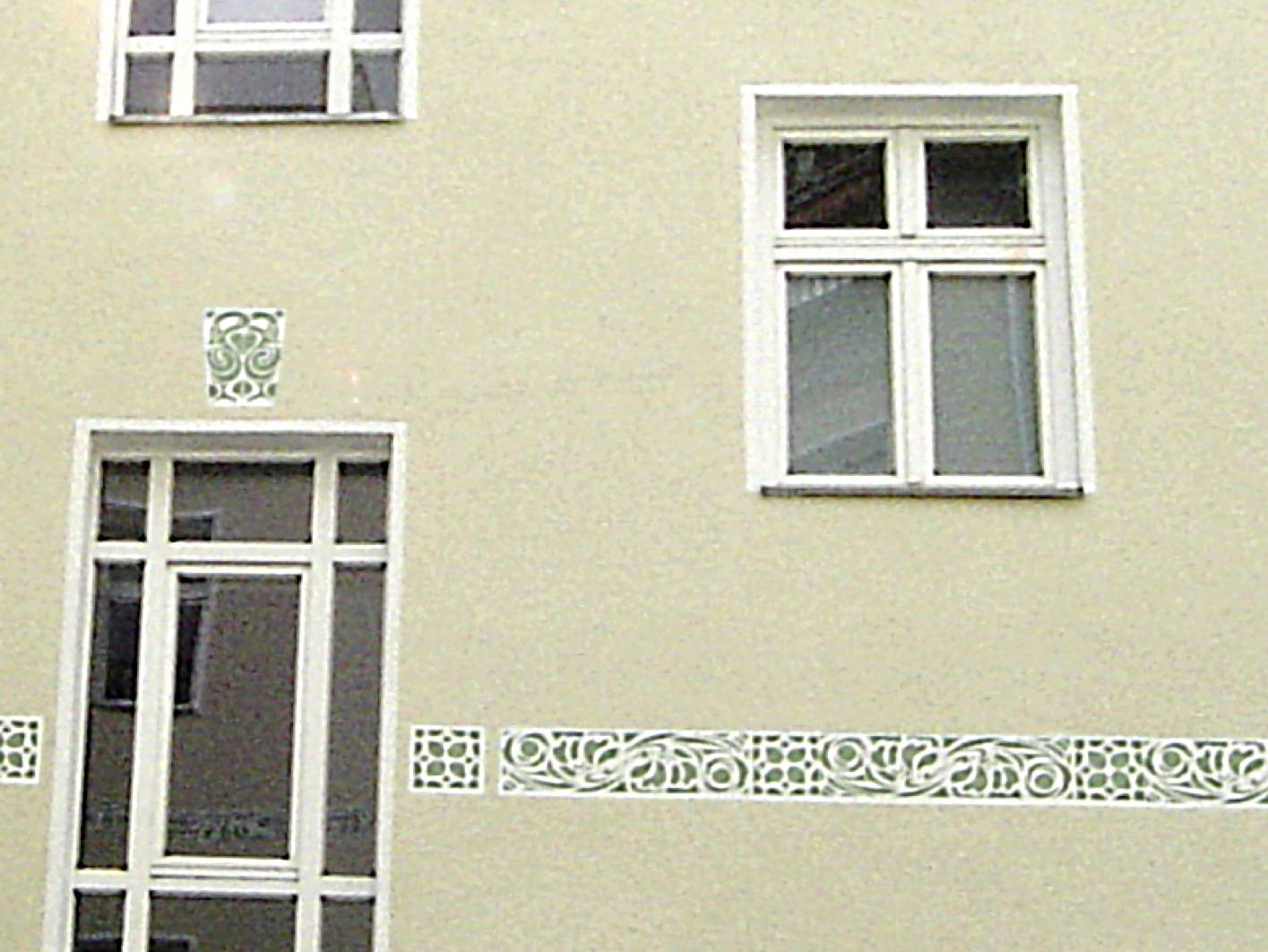 Fassadenmalerei, Deckenmalerei, Marmorimitation, Marmorierung, Kalkspachtel, Spachteltechnik, Schablonentechnik, Jugendstil  Treppenhaus, Treppenhaus Berlin, Gründerzeit Treppenhaus Berlin, Malerarbeiten Berlin, Maler Berlin, Restaurierung Berlin, Schablonen, Lasur, Lasuren, Kreuzberg, Prenzlauer Berg, Charlottenburg